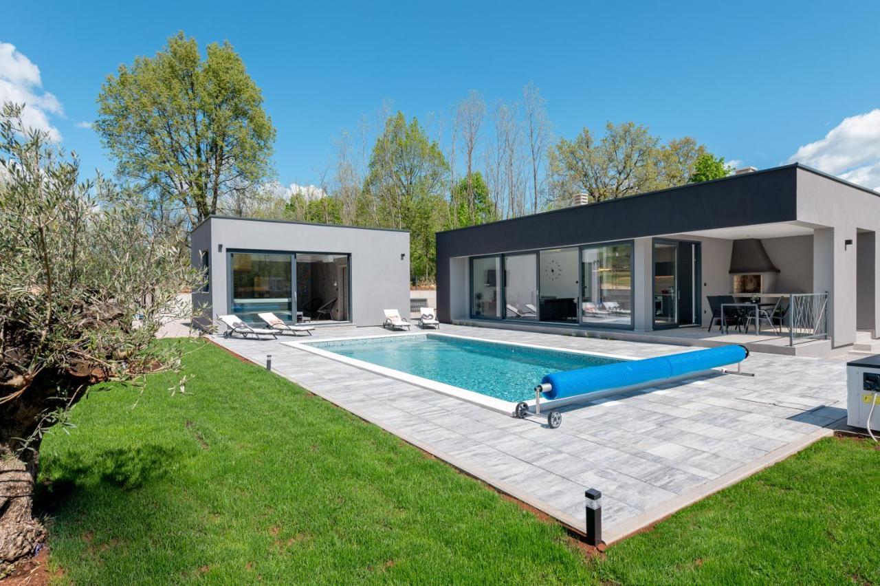 Green Luxury II With Heated Pool, Jacuzzi & Sauna Ruzici  Exterior foto
