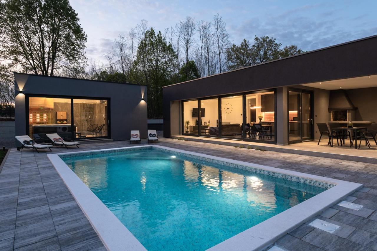 Green Luxury II With Heated Pool, Jacuzzi & Sauna Ruzici  Exterior foto